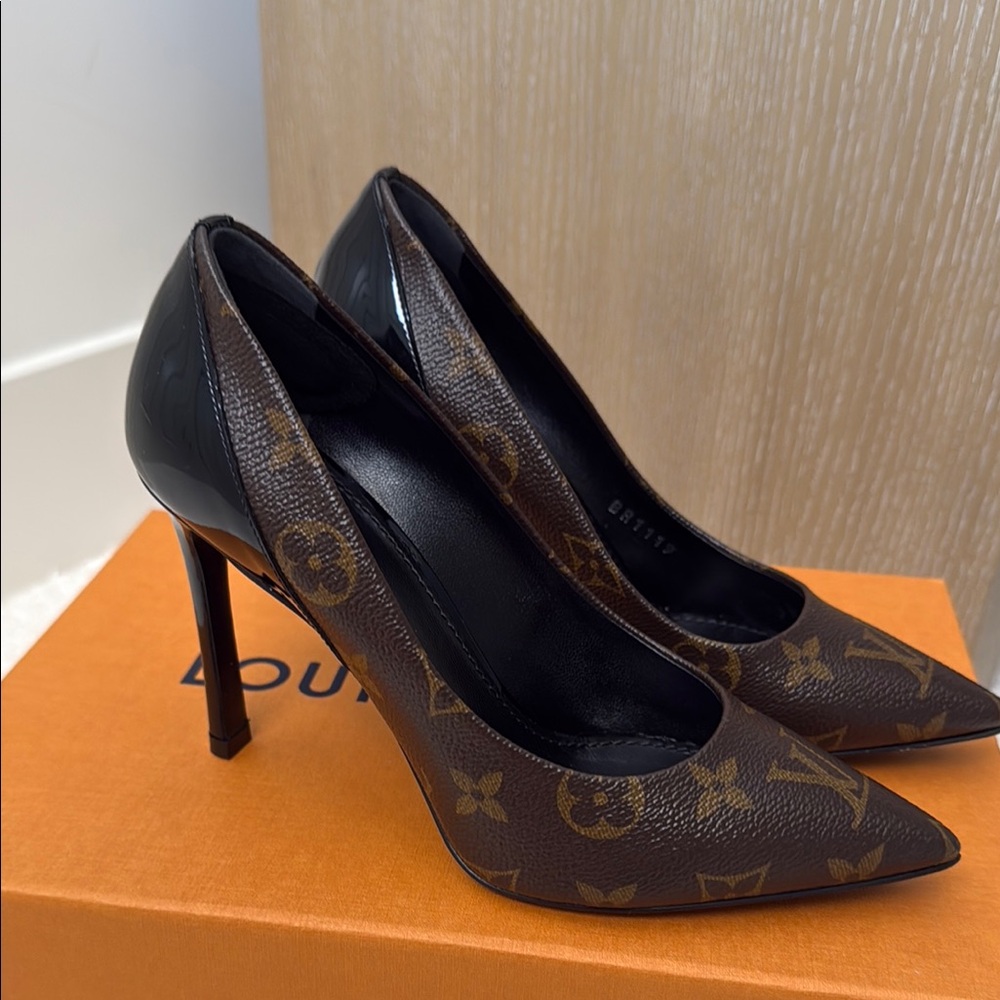 Louis Vuitton Cherie Monogram Leather Pump High Heel Stilettos - Picture 4 of 7